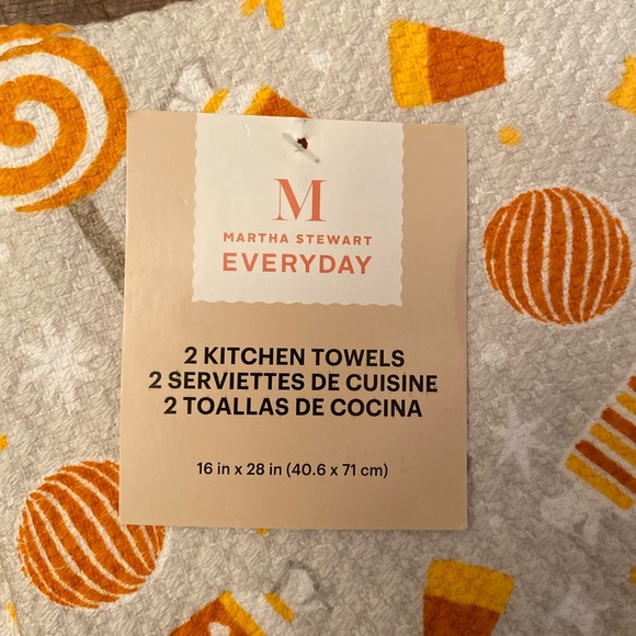 Halloween Candy Kitchen Towel Set By Martha Stewart, Candy Corn Kitchen Towels - Picture 6 of 11